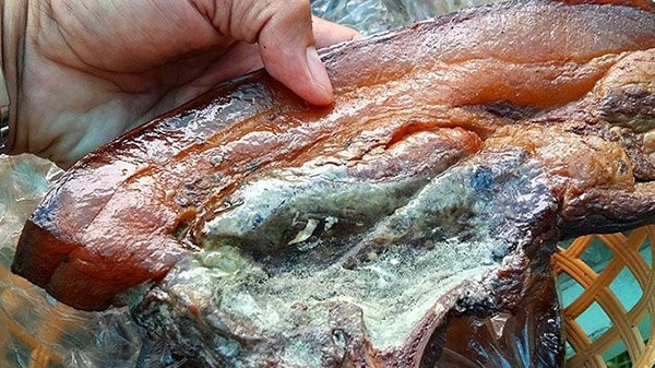 Món ăn kinh dị lúc nhúc giòi được người Phillipines ưa chuộng - Hình 6 Mon an kinh di luc nhuc gioi duoc nguoi Phillipines ua chuong-Hinh-6
