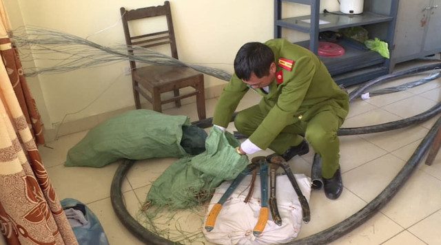 Bắt kẻ trộm đột nhập Nhà máy Nhiệt điện Thái Bình 2 Bat ke trom dot nhap Nha may Nhiet dien Thai Binh 2