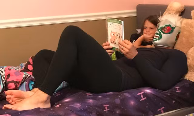 Tan chay voi nhung hinh anh cha va con gai cuc de thuong-Hinh-7