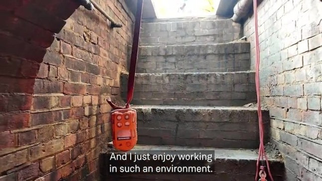 Phat hien duong ham bi mat cach nhieu thap ky duoi nha ga-Hinh-8