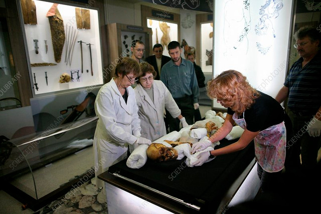 Di dời xác ướp công chúa Nga được cho đánh thức 'lời nguyền' - Hình 10 Di doi xac uop cong chua Nga duoc cho danh thuc 'loi nguyen'-Hinh-10