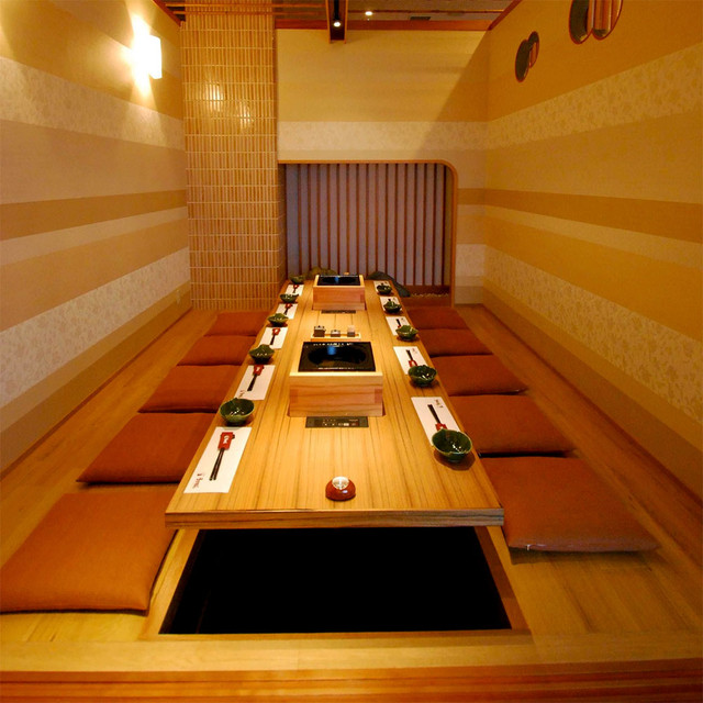 Vì sao người Nhật thích ngồi bệt xuống sàn khi ăn? - Hình 6 Vi sao nguoi Nhat thich ngoi bet xuong san khi an?-Hinh-6