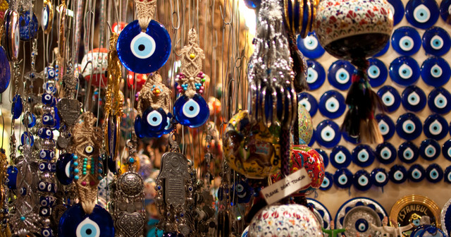 Truyền thuyết “con mắt ác quỷ” mang đến xui xẻo như nào? - Hình 7 Truyen thuyet “con mat ac quy” mang den xui xeo nhu nao?-Hinh-7