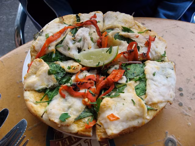 Mon an gay soc: Pizza tinh hoan ga-Hinh-3