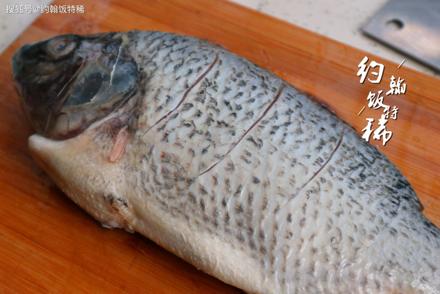 Cách chế biến món cá rô phi sốt ớt nhiều dinh dưỡng, cực thơm ngon - Hình 4 Cach che bien mon ca ro phi sot ot nhieu dinh duong, cuc thom ngon-Hinh-4