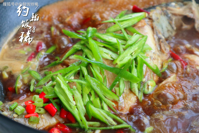 Cách chế biến món cá rô phi sốt ớt nhiều dinh dưỡng, cực thơm ngon - Hình 10 Cach che bien mon ca ro phi sot ot nhieu dinh duong, cuc thom ngon-Hinh-10