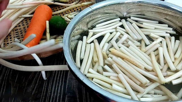 Ngó sen giúp bổ máu và dưỡng ẩm da trắng bóc Ngo sen giup bo mau va duong am da trang boc