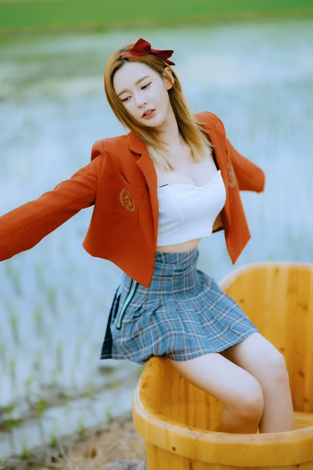 Hotgirl the thao khoe anh tap tai nha, trang phuc sexy-Hinh-13