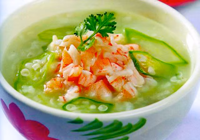 Nhat dinh phai bo phan nay cua con tom neu khong muon nhiem doc-Hinh-2