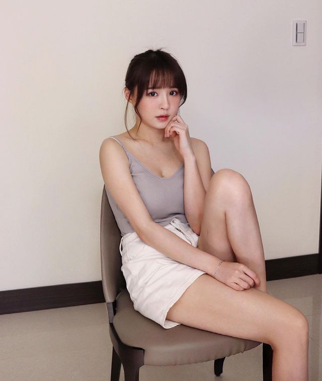 Hot girl Nguyên Nguyên diện đồ ngủ nóng bỏng - Hình 6 Hot girl Nguyen Nguyen dien do ngu nong bong-Hinh-6