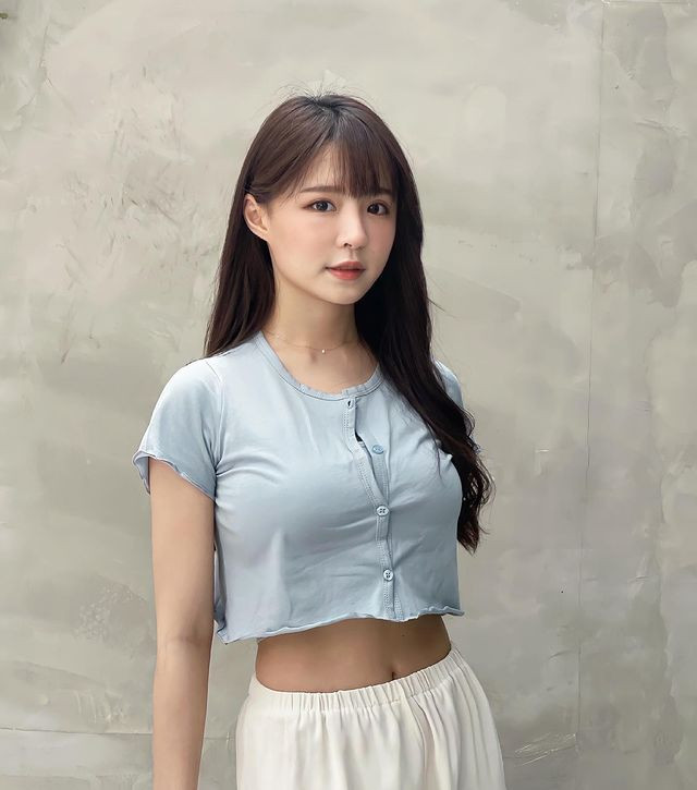 Hot girl Nguyên Nguyên diện đồ ngủ nóng bỏng - Hình 4 Hot girl Nguyen Nguyen dien do ngu nong bong-Hinh-4