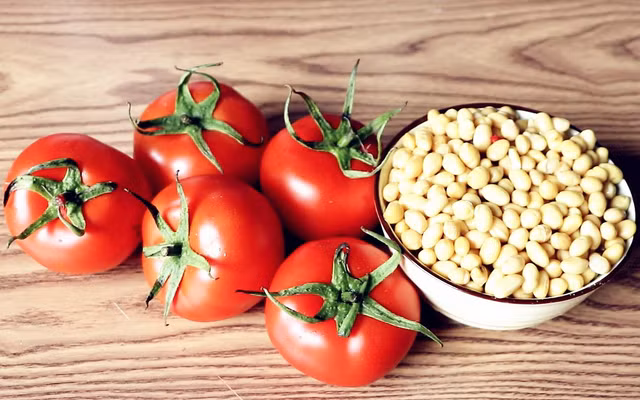 Ca chua nau voi dau nanh giupi giam rung toc, giam nhan mo nam-Hinh-8