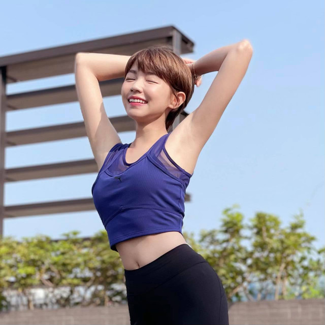 Hot girl dạy cách giữ khuôn ngực đẹp chuẩn - Hình 9 Hot girl day cach giu khuon nguc dep chuan-Hinh-9