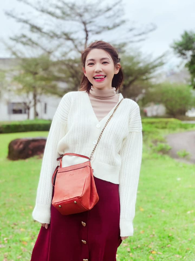 Hot girl dạy cách giữ khuôn ngực đẹp chuẩn - Hình 12 Hot girl day cach giu khuon nguc dep chuan-Hinh-12