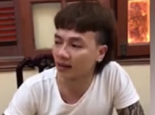 Khá "Bảnh" bật khóc nhận sai khi bị tạm giam, mẹ "giang hồ" nói gì? - Hình 2 Kha