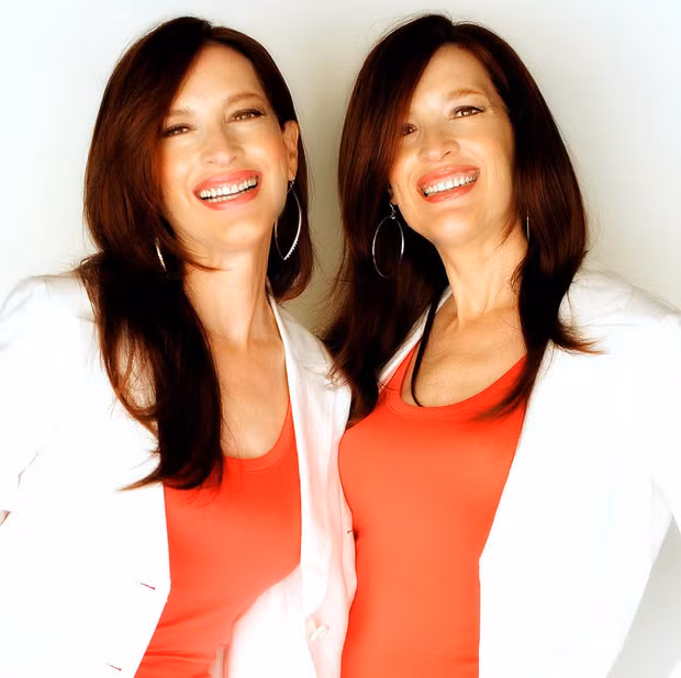 Soc voi kha nang ngoai cam cua chi em sinh doi