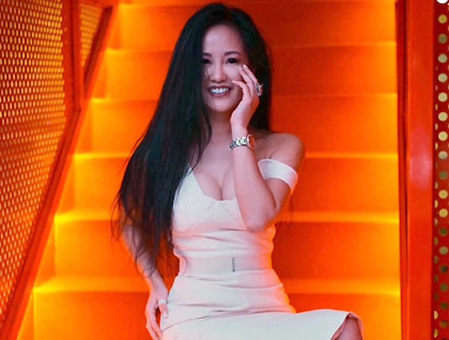 Hồng Nhung vẫn tươi trẻ như gái đôi mươi dù sang tuổi 50 - Hình 10 Hong Nhung van tuoi tre nhu gai doi muoi du sang tuoi 50-Hinh-10