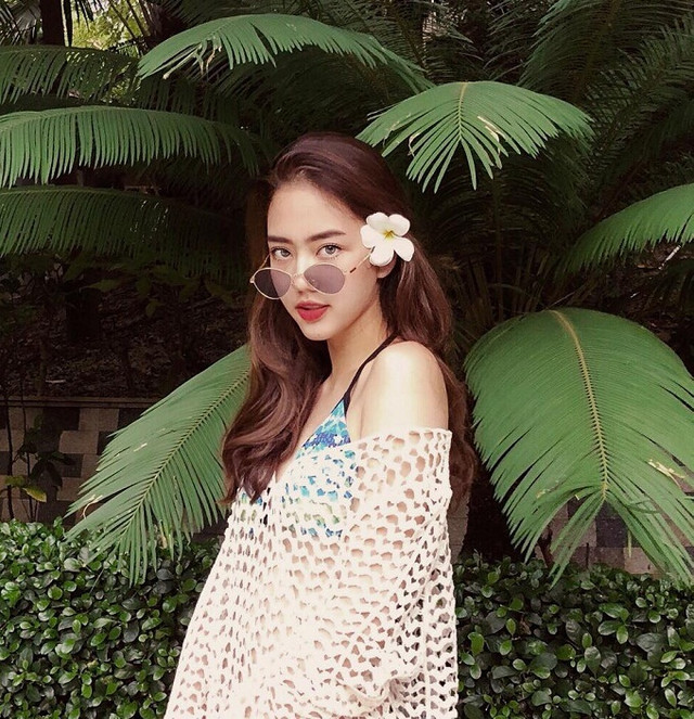 Vẻ gợi cảm của nữ tiếp viên hàng không Việt gây bao thương nhớ - Hình 3 Ve goi cam cua nu tiep vien hang khong Viet gay bao thuong nho-Hinh-3