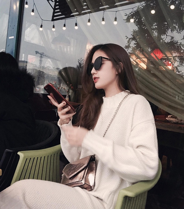 Vẻ gợi cảm của nữ tiếp viên hàng không Việt gây bao thương nhớ - Hình 8 Ve goi cam cua nu tiep vien hang khong Viet gay bao thuong nho-Hinh-8