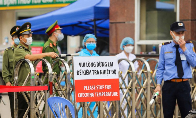 COVID-19: Ca lây nhiễm F4 đầu tiên ở Việt Nam ra sao? COVID-19: Ca lay nhiem F4 dau tien o Viet Nam ra sao?