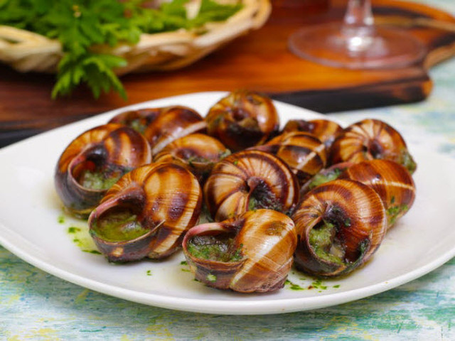 Chuyên gia ẩm thực khuyên nên ăn những món ăn nổi tiếng này - Hình 3 Chuyen gia am thuc khuyen nen an nhung mon an noi tieng nay-Hinh-3