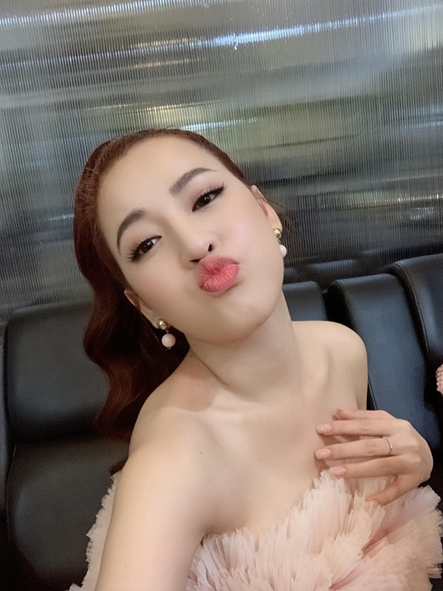 Puka ăn mặc gợi cảm sau khi chia tay bạn trai sau 3 năm sống chung - Hình 2 Puka an mac goi cam sau khi chia tay ban trai sau 3 nam song chung-Hinh-2