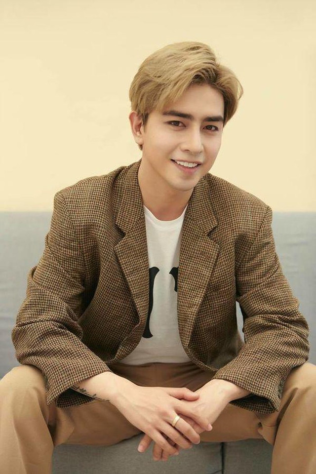 Kin Nguyễn ăn mặc chải chuốt bảnh bao thế nào? - Hình 7 Kin Nguyen an mac chai chuot banh bao the nao?-Hinh-7