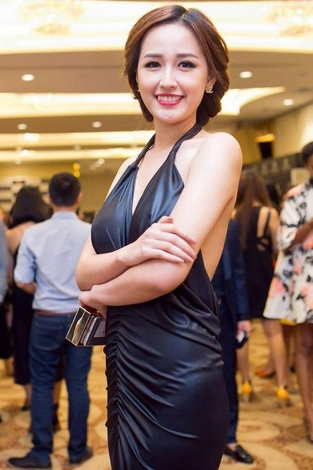 Những bộ váy hở bạo khoe hết vòng 1 của hoa hậu Mai Phương Thúy - Hình 8 Nhung bo vay ho bao khoe het vong 1 cua hoa hau Mai Phuong Thuy-Hinh-8