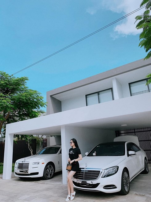 Gu thời trang nóng bỏng chết người của hotgirl bạn gái mới Quang Hải - Hình 2 Gu thoi trang nong bong chet nguoi cua hotgirl ban gai moi Quang Hai-Hinh-2