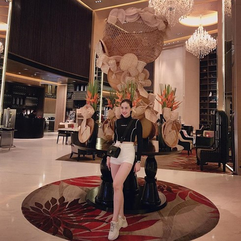 Gu thời trang nóng bỏng chết người của hotgirl bạn gái mới Quang Hải - Hình 4 Gu thoi trang nong bong chet nguoi cua hotgirl ban gai moi Quang Hai-Hinh-4