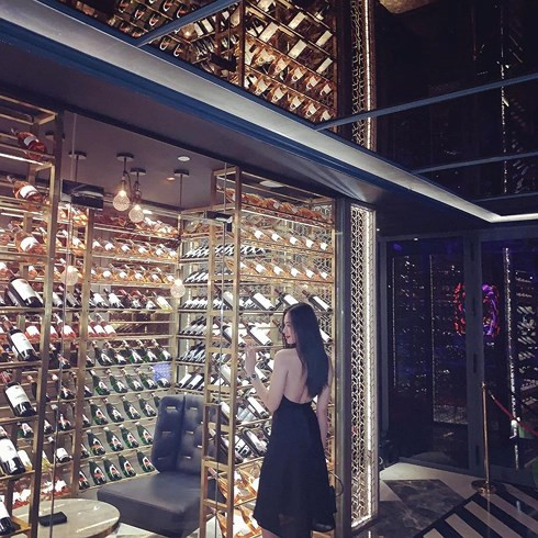 Gu thời trang nóng bỏng chết người của hotgirl bạn gái mới Quang Hải - Hình 6 Gu thoi trang nong bong chet nguoi cua hotgirl ban gai moi Quang Hai-Hinh-6