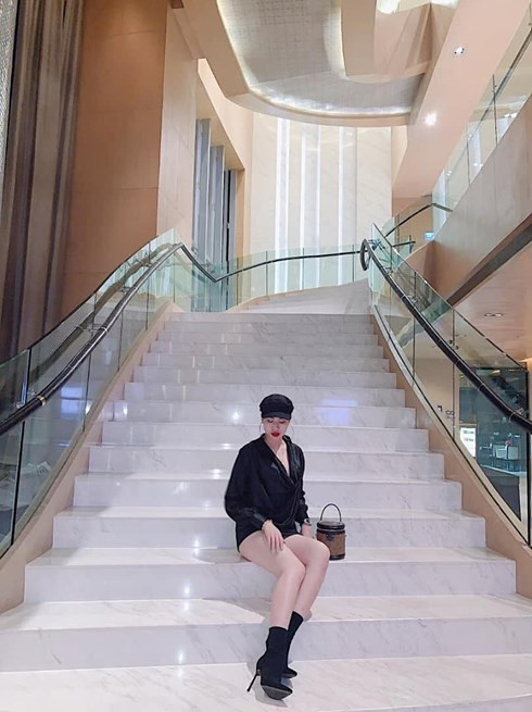 Gu thời trang nóng bỏng chết người của hotgirl bạn gái mới Quang Hải - Hình 5 Gu thoi trang nong bong chet nguoi cua hotgirl ban gai moi Quang Hai-Hinh-5