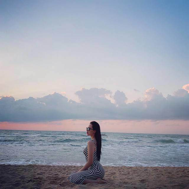 Gu thời trang nóng bỏng chết người của hotgirl bạn gái mới Quang Hải - Hình 12 Gu thoi trang nong bong chet nguoi cua hotgirl ban gai moi Quang Hai-Hinh-12