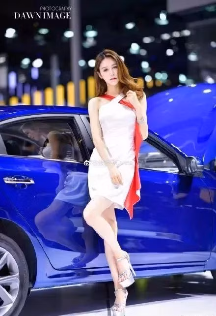 Bi quyet giu 3 vong nong bong cua nguoi dep cao 1,7m-Hinh-7