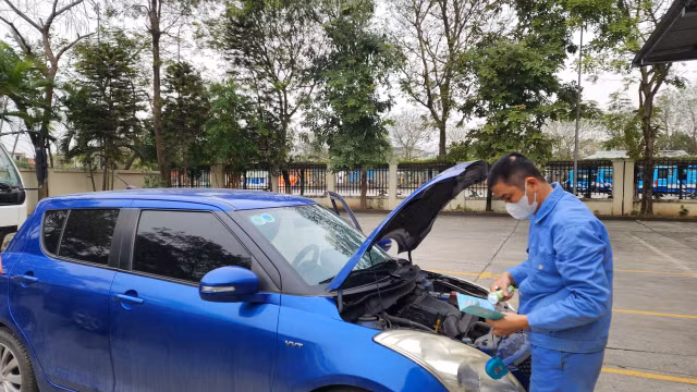 Can canh 2 Trung tam dang kiem o Ha Noi ngay dau hoat dong tro lai sau dieu tra sai pham-Hinh-8