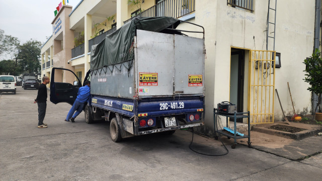 Cận cảnh 2 Trung tâm đăng kiểm ở Hà Nội ngày đầu hoạt động trở lại sau điều tra sai phạm - Hình 7 Can canh 2 Trung tam dang kiem o Ha Noi ngay dau hoat dong tro lai sau dieu tra sai pham-Hinh-7