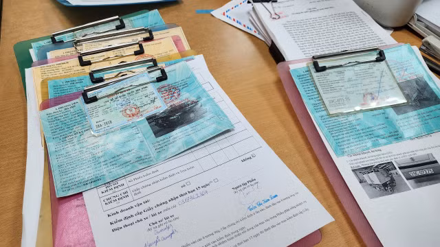 Can canh 2 Trung tam dang kiem o Ha Noi ngay dau hoat dong tro lai sau dieu tra sai pham-Hinh-9