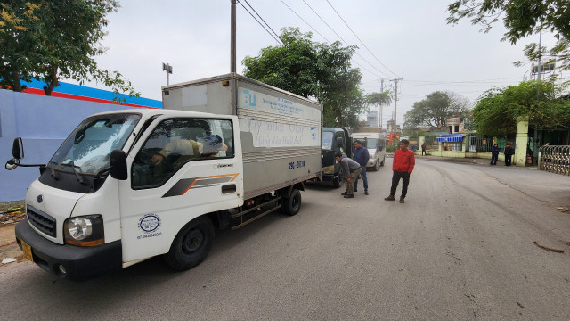 Cận cảnh 2 Trung tâm đăng kiểm ở Hà Nội ngày đầu hoạt động trở lại sau điều tra sai phạm - Hình 2 Can canh 2 Trung tam dang kiem o Ha Noi ngay dau hoat dong tro lai sau dieu tra sai pham-Hinh-2