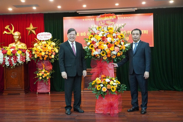 Chân dung 4 Bí thư Tỉnh ủy được điều động và bổ nhiệm năm 2022 - Hình 7 Chan dung 4 Bi thu Tinh uy duoc dieu dong va bo nhiem nam 2022-Hinh-7