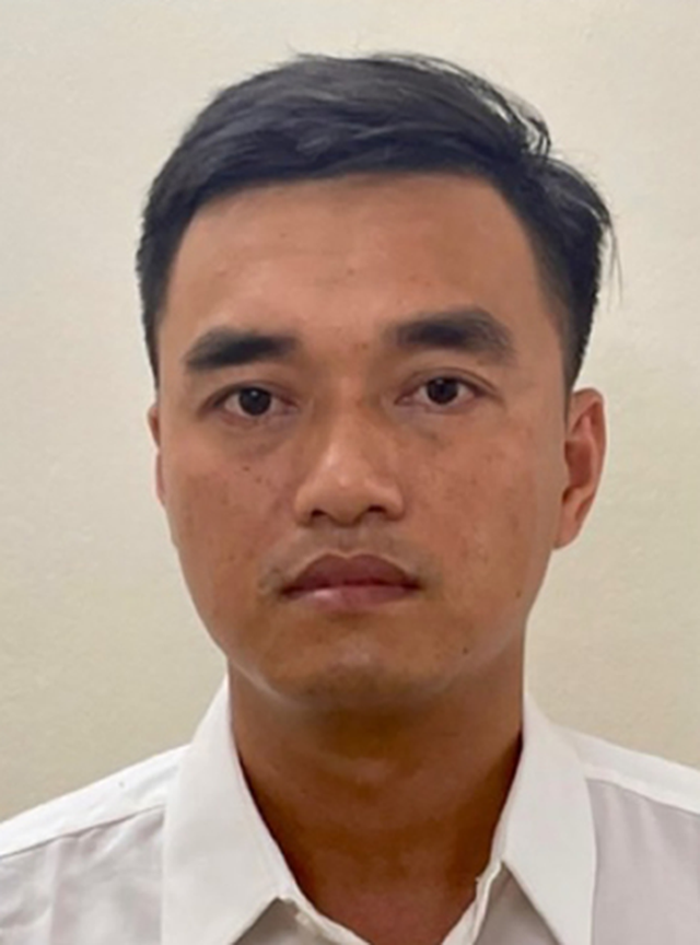 Vụ án 'Chuyến bay giải cứu': Đã có bao nhiêu quan chức bị khởi tố? - Hình 15 Vu an 'Chuyen bay giai cuu': Da co bao nhieu quan chuc bi khoi to?-Hinh-15