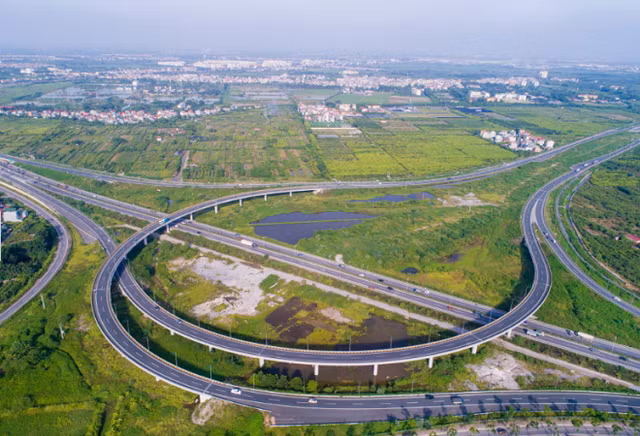 Doanh nghiep trung thau xay cau o Vinh Phuc hon 441 ty cua dai gia nao?