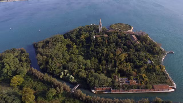 Biet gi hon dao co 50% dien tich la noi chon cat?-Hinh-2