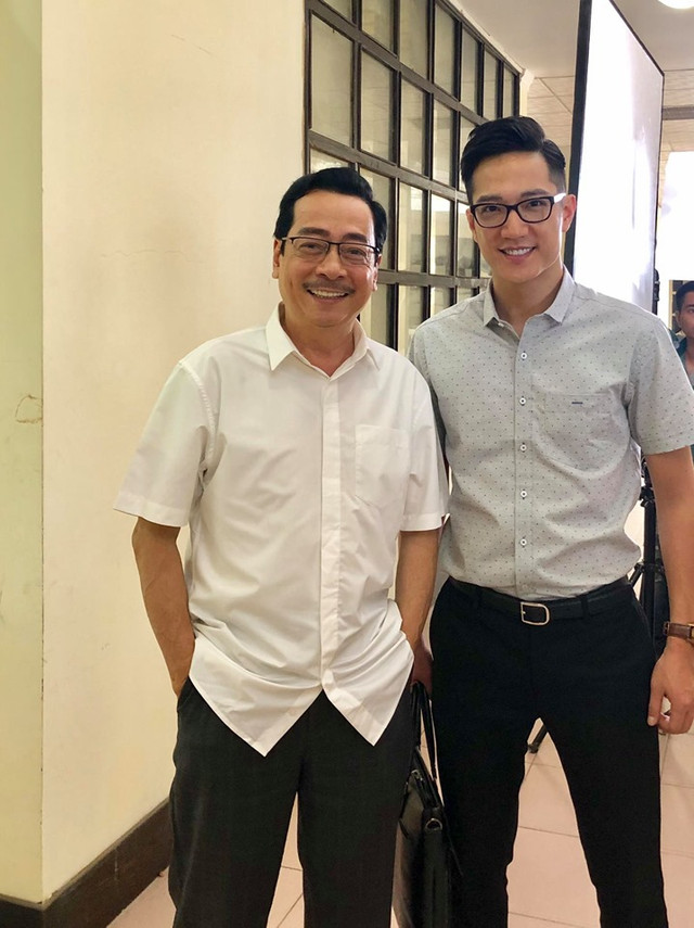 Bố chồng của “Anh Thư trong Về nhà đi con” ngoài đời ăn mặc cực lịch lãm - Hình 8 Bo chong cua “Anh Thu trong Ve nha di con” ngoai doi an mac cuc lich lam-Hinh-8