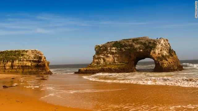 Kham pha nhung cay cau tu nhien cuc dep va hung vi tren the gioi-Hinh-3