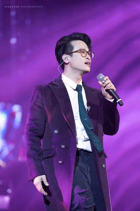 Ha Anh Tuan so huu gu thoi trang nam tinh, lich lam-Hinh-7