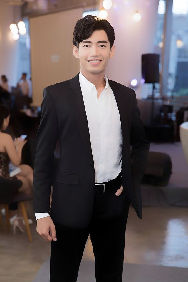Soi gu thẩm mỹ của 'cha đẻ' Vũ điệu rửa tay - Quang Đăng - Hình 8 Soi gu tham my cua 'cha de' Vu dieu rua tay - Quang Dang-Hinh-8