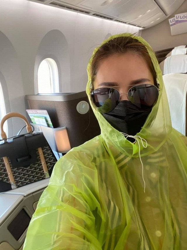 Cung ngam thoi trang san bay 'doc' mua Covid-19 cua cac ngoi sao-Hinh-6