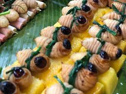 Độc lạ món sushi đuông dừa ở Malaysia - Hình 8 Doc la mon sushi duong dua o Malaysia-Hinh-8