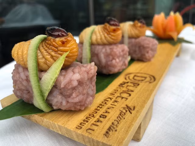 Doc la mon sushi duong dua o Malaysia-Hinh-5