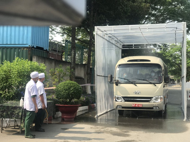 Cận cảnh cuộc diễn tập phòng chống Covid-19 của Sư đoàn 317 ở TP HCM - Hình 2 Can canh cuoc dien tap phong chong Covid-19 cua Su doan 317 o TP HCM-Hinh-2